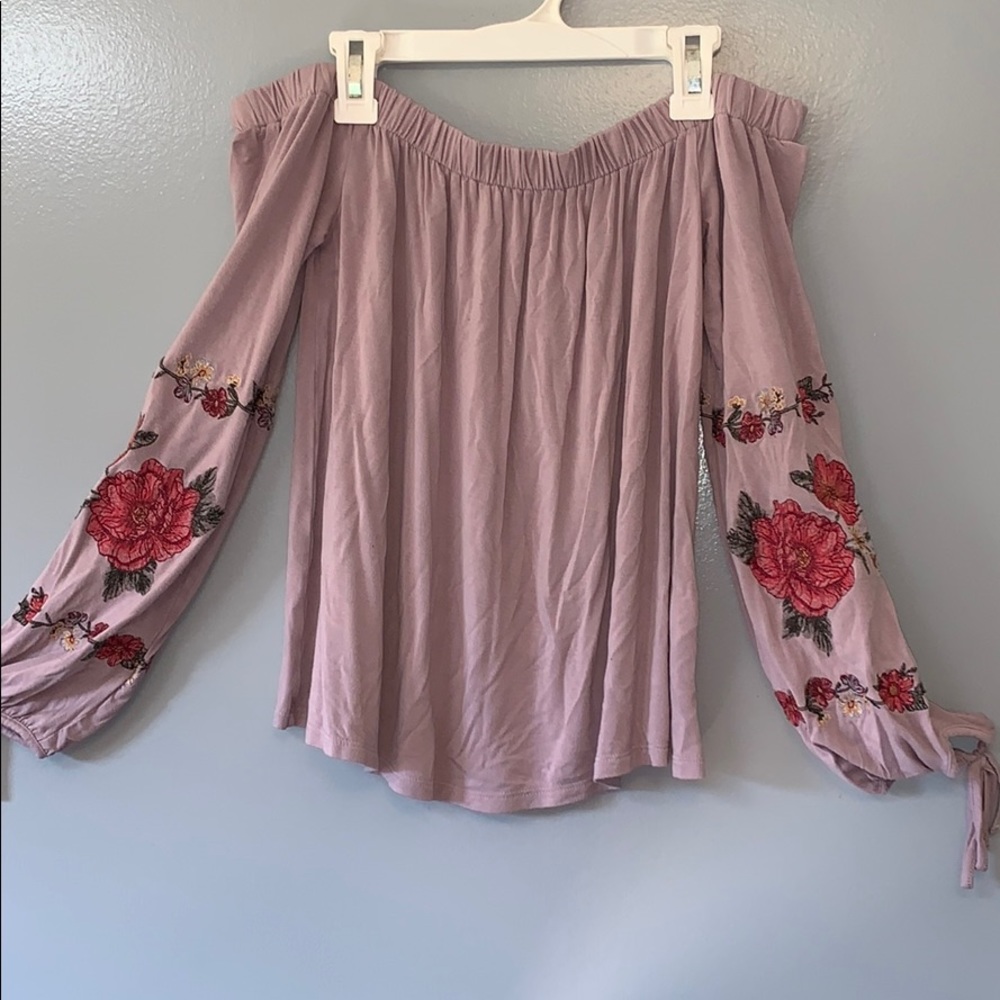 American Eagle off the shoulder blouse